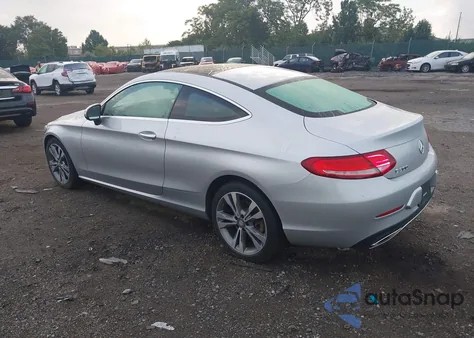 2017 Mercedes-Benz C 300 4Matic z USA, uszkodzony, nr VIN WDDWJ4KB8HF378644